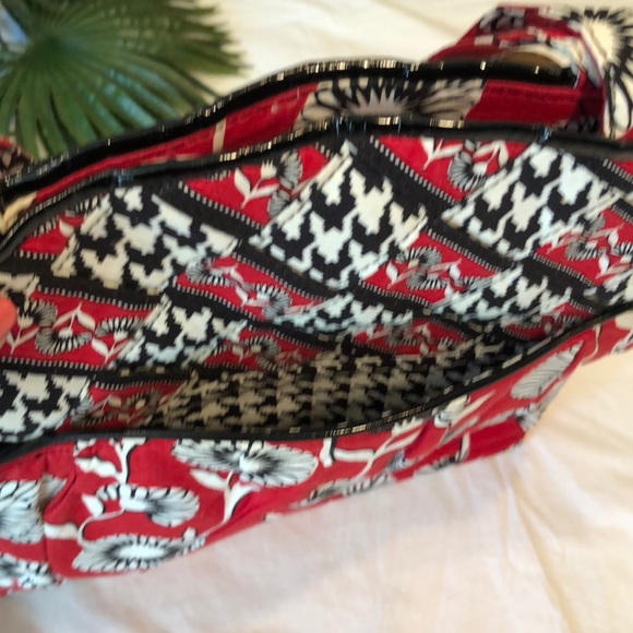 Vera Bradley Tote - Picture 4 of 6